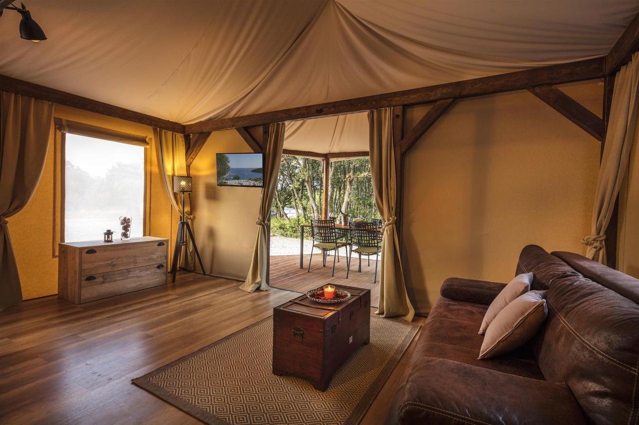 Glamping Tents Mediteran Kamp Phalaris Новалья Экстерьер фото